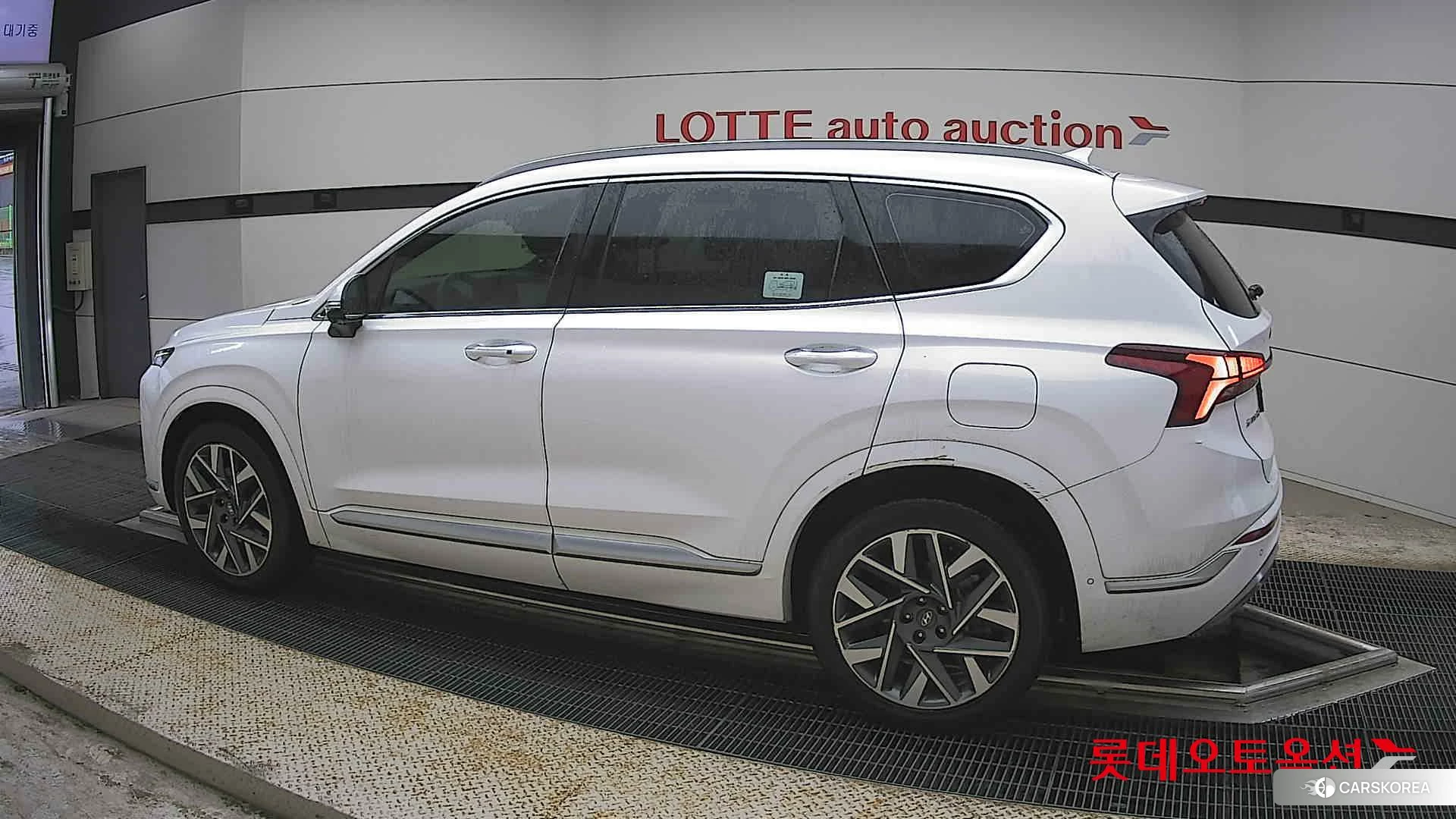 Hyundai Santa Fe 2021 Белый из Кореи, фото 2