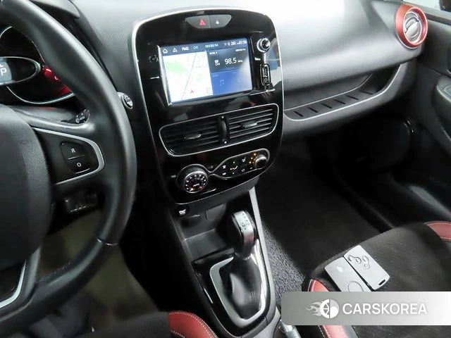 Renault Korea (Samsung) Clio 2018 Красный из Кореи, фото 2