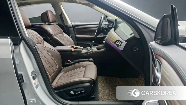 BMW 6 Series GT (G32) 2024 Белый из Кореи, фото 2