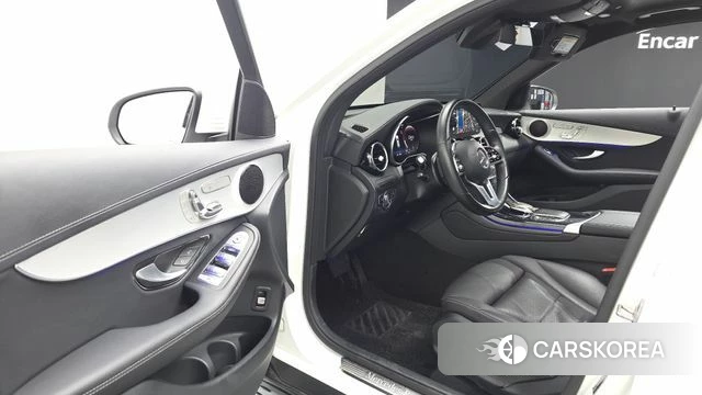 Mercedes-Benz GLC-Class X253 2021 Белый из Кореи, фото 2