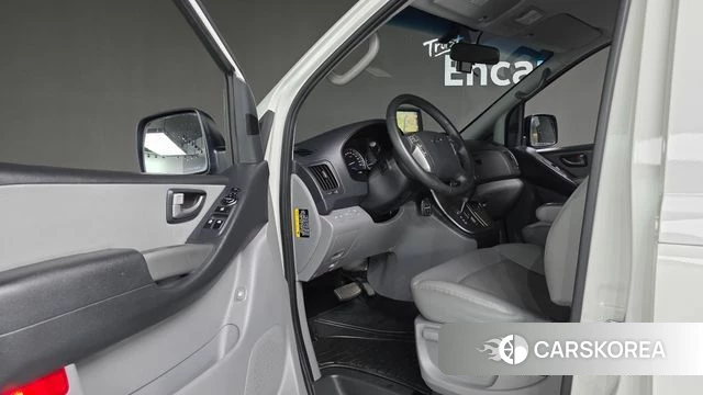 Hyundai The New Grand Starex 2019 Белый из Кореи, фото 2