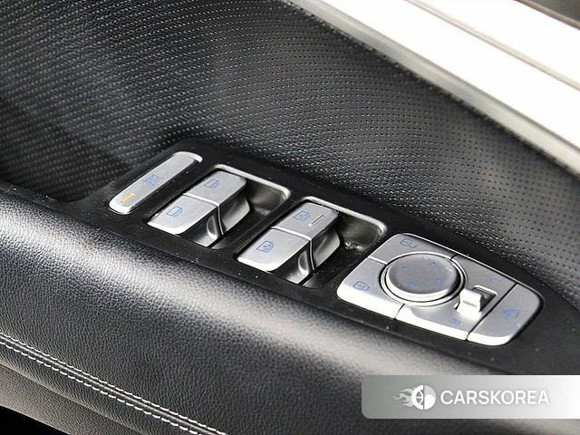 Genesis G70 2019 Черный из Кореи, фото 2