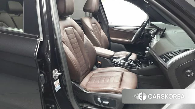 BMW X3 (G01) 2021 Черный из Кореи, фото 2
