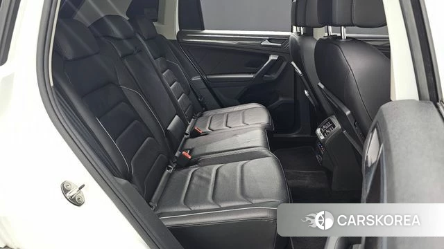 Volkswagen Tiguan second Generation 2020 Белый из Кореи, фото 2