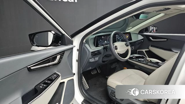 Kia EV6 2023 Белый из Кореи, фото 2