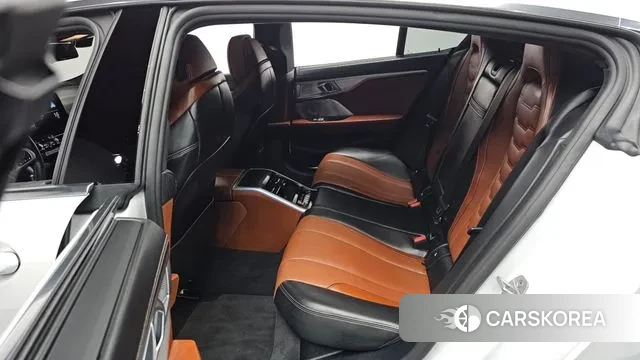 BMW 8 Series (G15) 2024 Белый из Кореи, фото 2