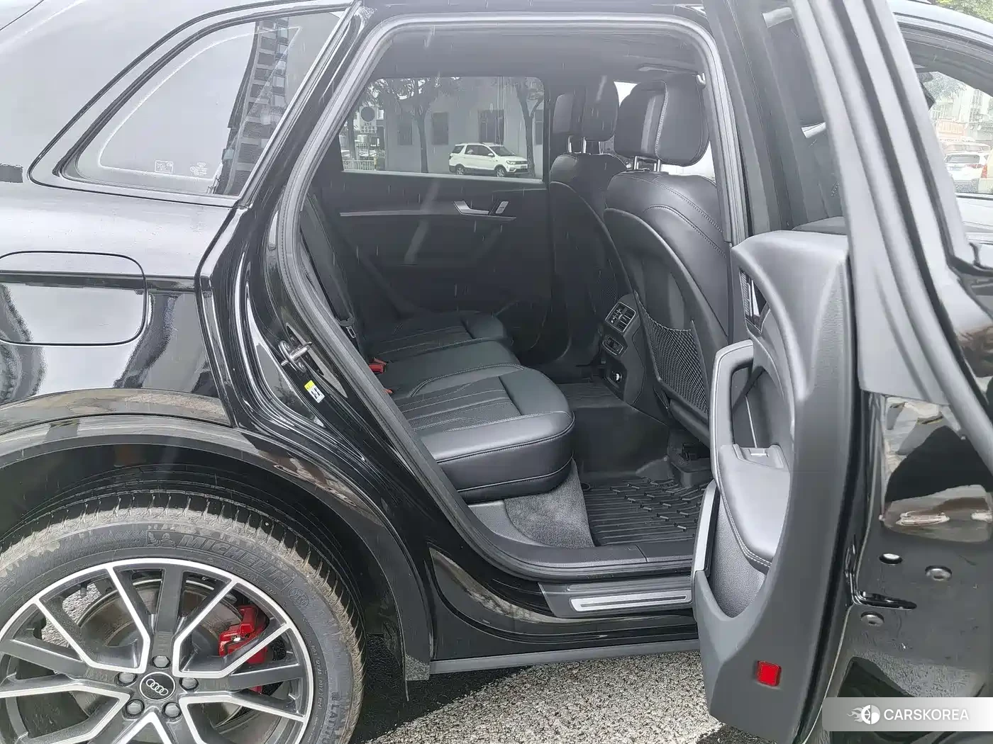Audi Q5L 2026 Черный из Китая, фото 3