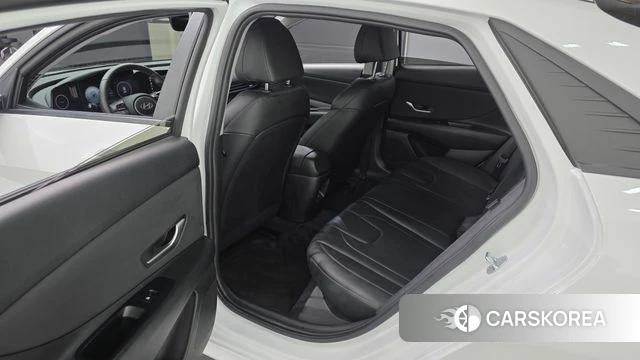 Hyundai The New Avante (CN7) 2024 Белый из Кореи, фото 2