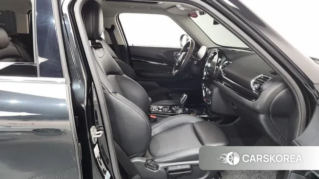 Mini Cooper Clubman 2022 Черный из Кореи, фото 2