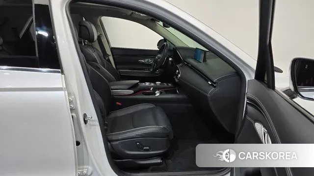 Genesis GV70 2023 Белый из Кореи, фото 2