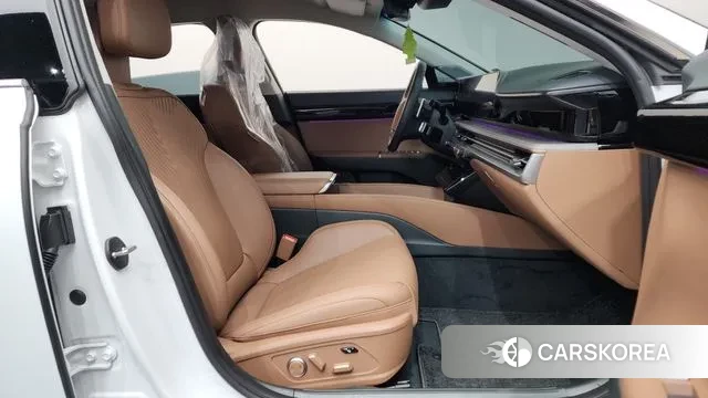 Hyundai Grandeur Hybrid (GN7) 2023 Белый из Кореи, фото 2