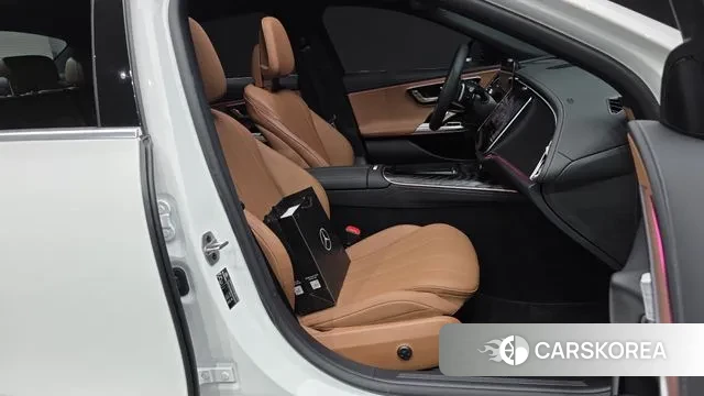 Mercedes-Benz E-Class W214 2025 Белый из Кореи, фото 2