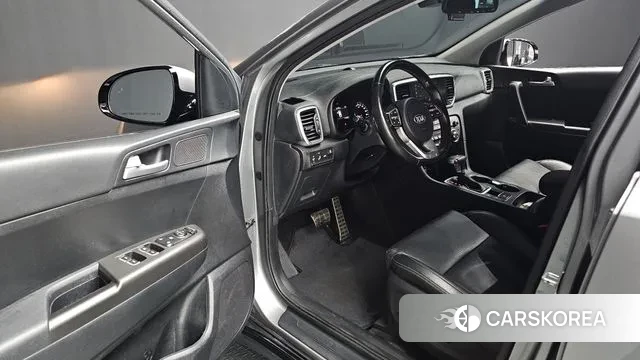 Kia Sportage The Bold 2021 Серебристо-серый из Кореи, фото 2