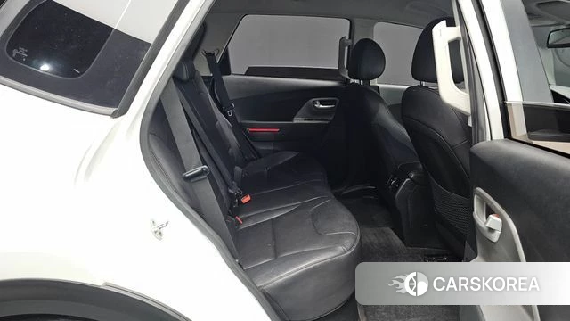 Kia Niro Plus 2022 Белый из Кореи, фото 2