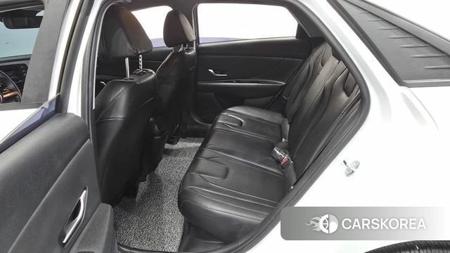 Hyundai Avante Hybrid (CN7) 2023 Белый из Кореи, фото 2