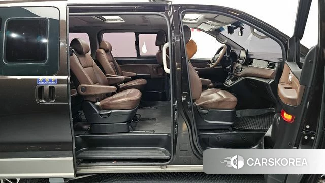 Hyundai The New Grand Starex 2018 Коричневый из Кореи, фото 2