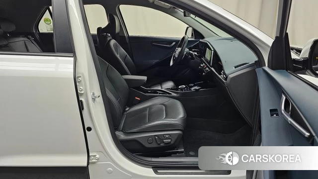 Kia Di Ol Nu Niro 2022 Белый из Кореи, фото 2