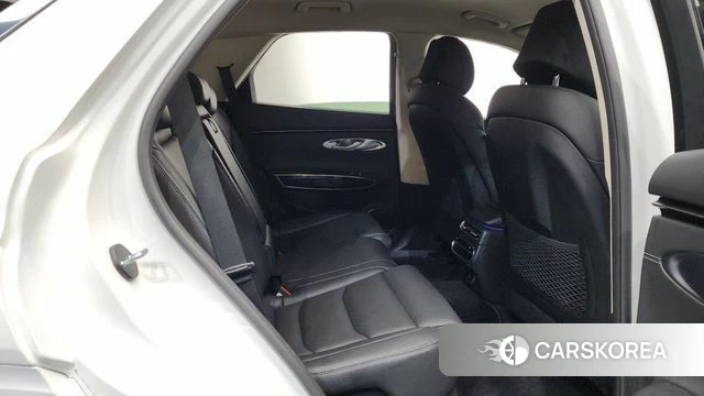 Genesis GV70 2022 Белый из Кореи, фото 2