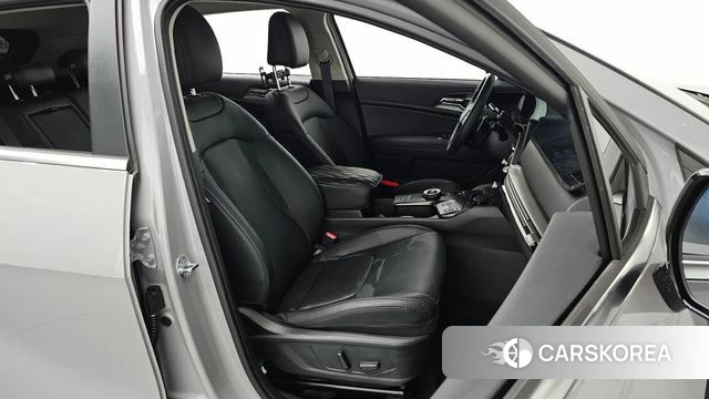Kia The New Sportage 5th Generation 2025 Серебристо-серый из Кореи, фото 2