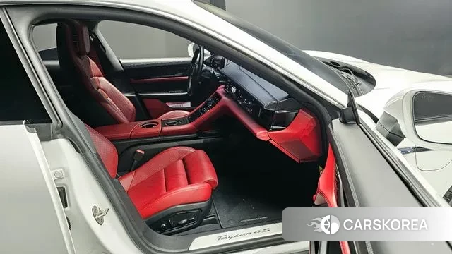 Porsche Taycan 2021 Белый из Кореи, фото 2