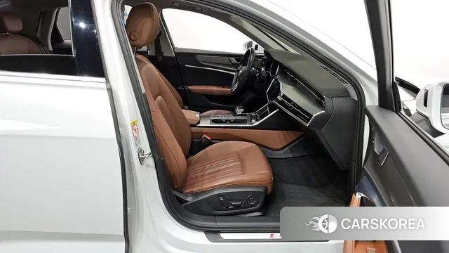 Audi A6 (C8) 2020 Белый из Кореи, фото 2