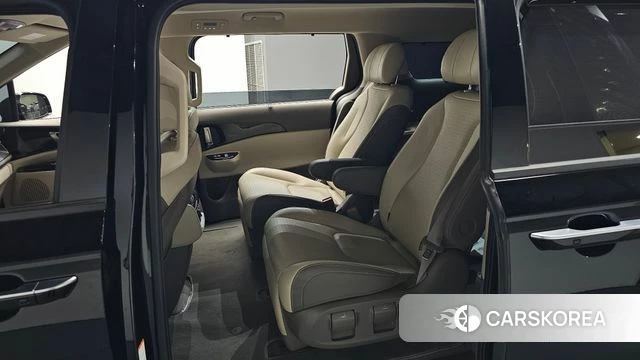 Kia Carnival 4th generation 2023 Черный из Кореи, фото 2