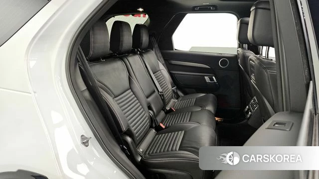 Land Rover Discovery 5 2022 Белый из Кореи, фото 2