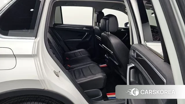 Volkswagen Tiguan second Generation 2020 Белый из Кореи, фото 2