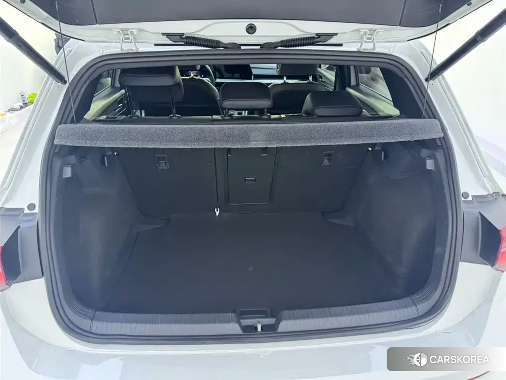 Volkswagen Golf 2022 Белый из Китая, фото 2