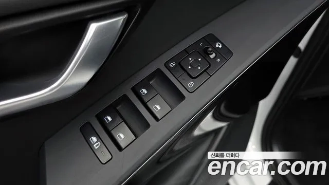 Kia Di Ol Nu Niro 2023 Белый из Кореи, фото 2