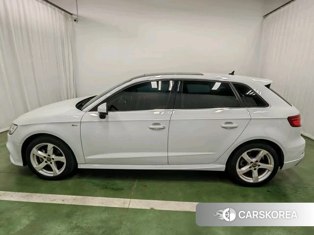Audi A3 2021 Белый из Китая, фото 2