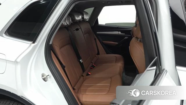 Audi Q5 (FY) 2023 Белый из Кореи, фото 2