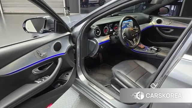 Mercedes-Benz E-Class W213 2020 Серый из Кореи, фото 2