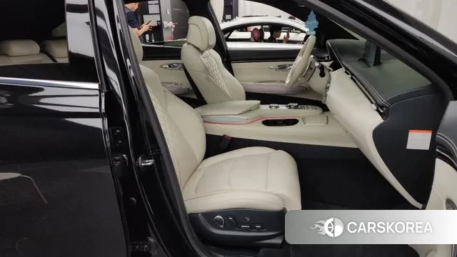 Genesis Electrified GV70 2022 Черный из Кореи, фото 2