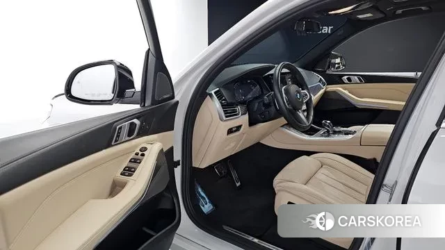 BMW X5 (G05) 2021 Белый из Кореи, фото 2