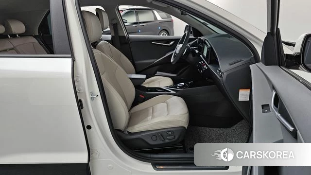 Kia Di Ol Nu Niro 2025 Белый из Кореи, фото 2