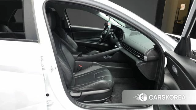 Hyundai Avante Hybrid (CN7) 2021 Белый из Кореи, фото 2