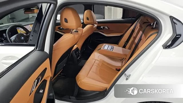 BMW 3 Series (G20) 2023 Белый из Кореи, фото 2