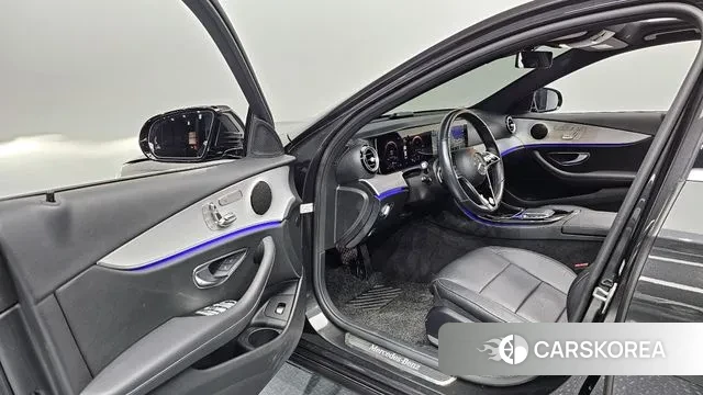 Mercedes-Benz E-Class W213 2021 Серый из Кореи, фото 2