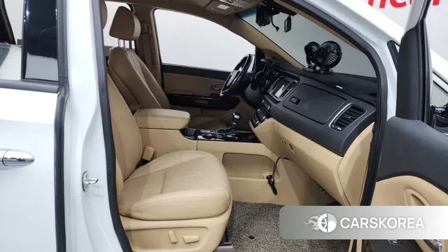 Kia The New Carnival 2018 Белый из Кореи, фото 2