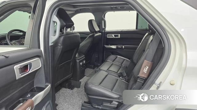 Ford Explorer 6th Generation 2022 Белый из Кореи, фото 2