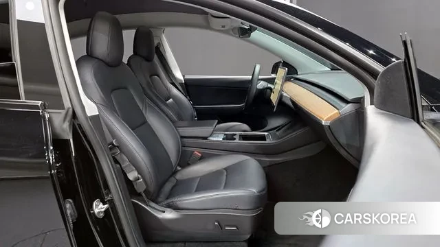 Tesla Model Y 2021 Черный из Кореи, фото 2