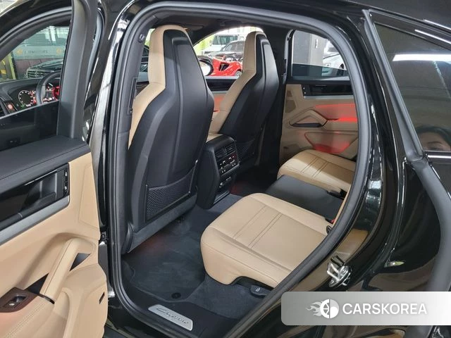 Porsche Cayenne (PO536) 2025 Черный из Кореи, фото 2