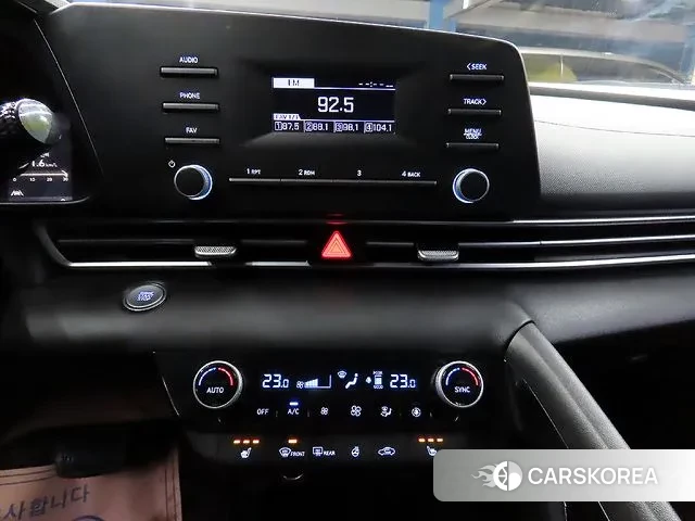 Hyundai Avante Hybrid (CN7) 2023 Белый из Кореи, фото 2