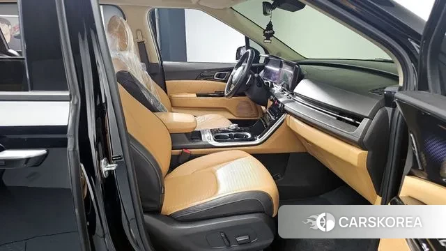 Kia Carnival 4th generation 2023 Черный из Кореи, фото 2