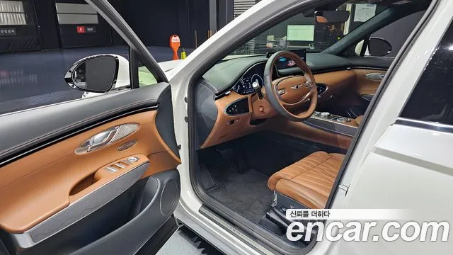 Genesis GV70 2023 Белый из Кореи, фото 2