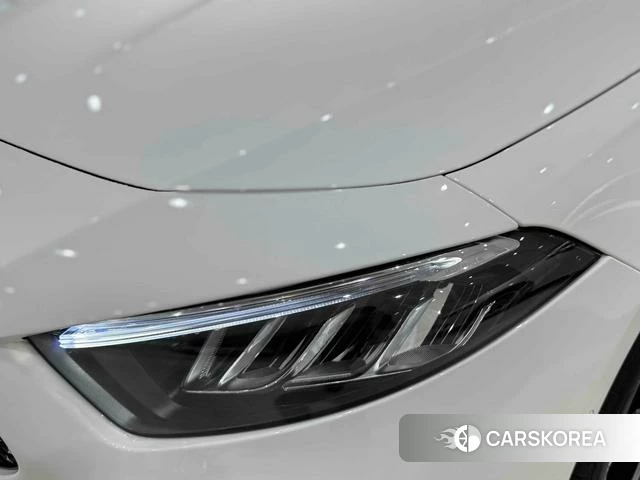 Mercedes-Benz Class A 2024 Белый из Китая, фото 2