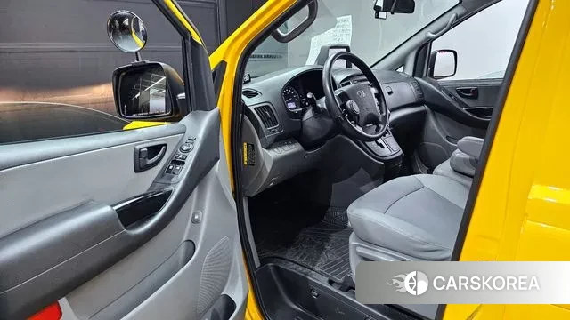 Hyundai The New Grand Starex 2018 Желтый из Кореи, фото 2