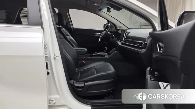 Kia Sportage 5th Generation 2022 Белый из Кореи, фото 2