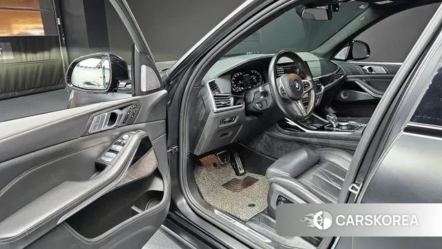 BMW X7 (G07) 2021 Черный из Кореи, фото 2